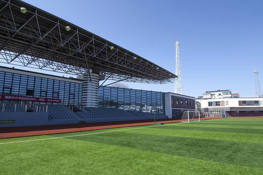 丽江体育场看台网架工程